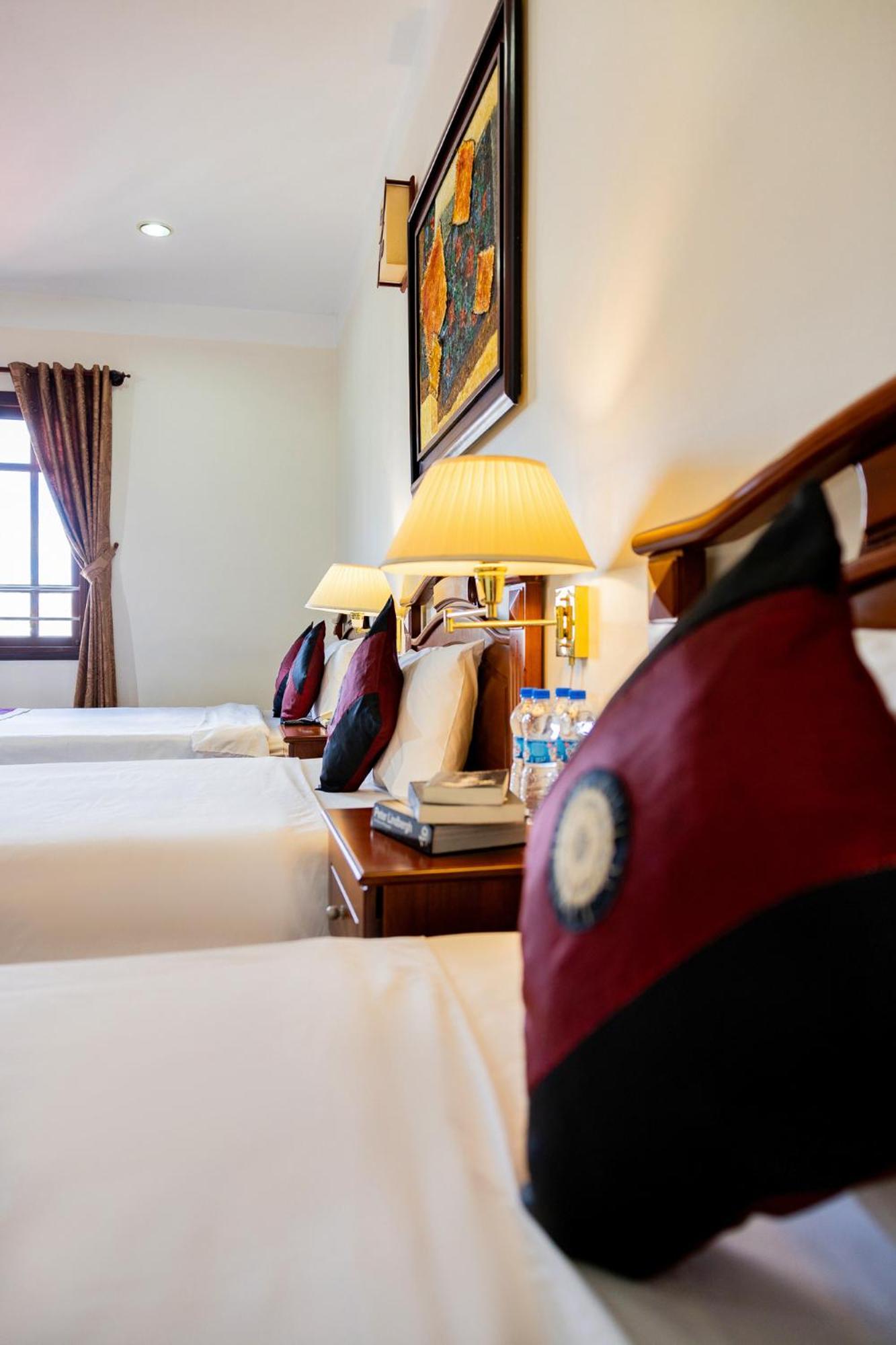 Hung Phong Hotel - Near Dalat Night Market Exterior photo