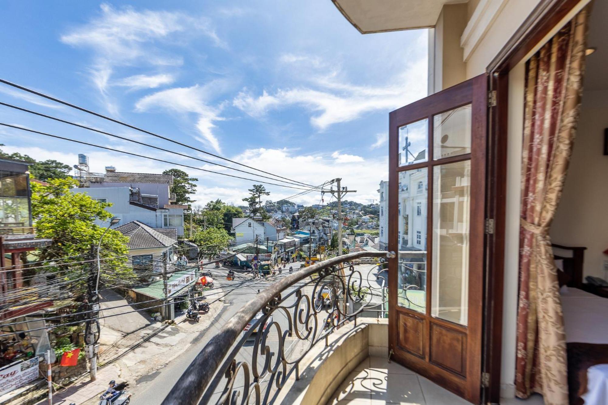 Hung Phong Hotel - Near Dalat Night Market Exterior photo