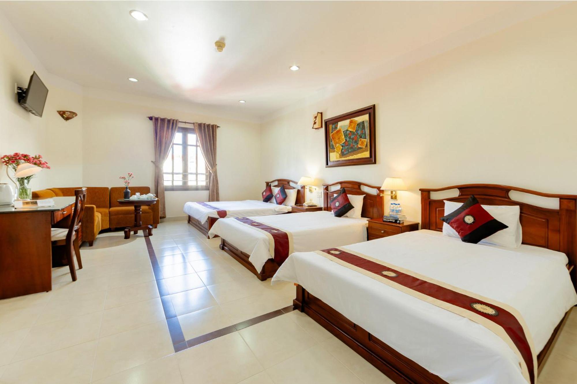 Hung Phong Hotel - Near Dalat Night Market Exterior photo